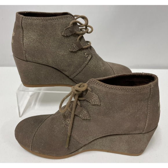 TOMS Women’s Desert Wedge Booties Taupe Suede Lace-Up Heels Size 7.5 - Picture 1 of 8